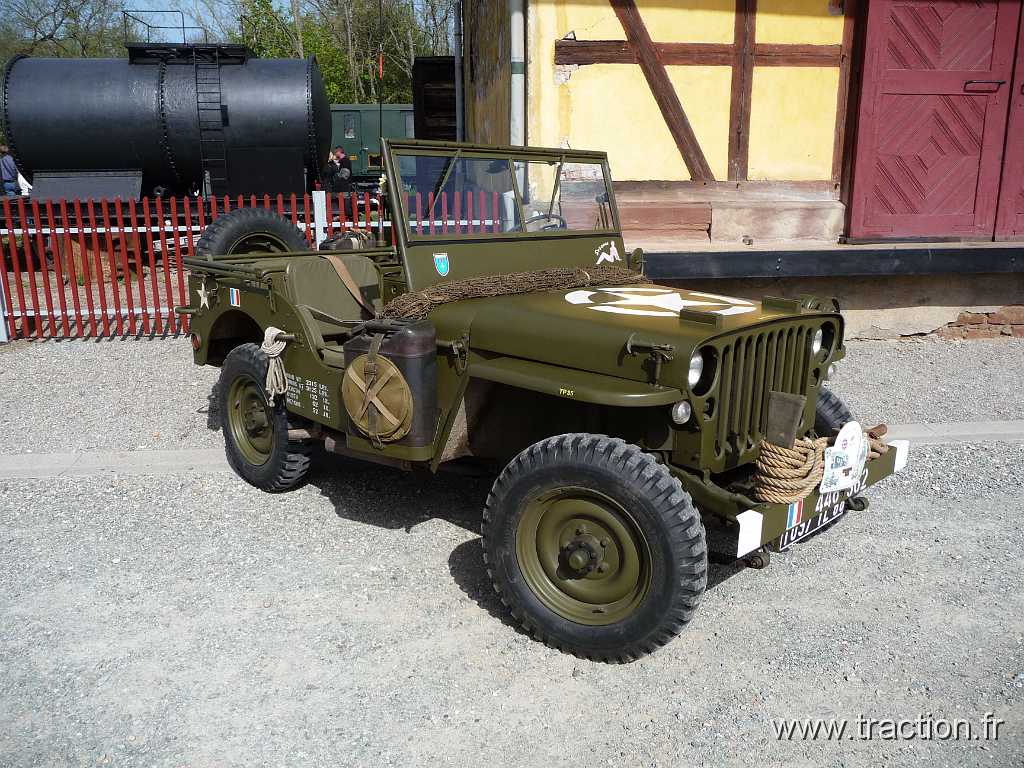 2011_04_Rodage (48).jpg - 10/04/2011 - 68053 MULHOUSE CEDEX Club de Véhicules Anciens d'Alsace Mulhouse 2ème Rodage Printanier, le petit train de la Doller, Jeep